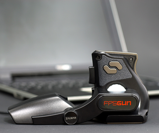 Illustration for article titled Zalman FPSGun Mouse Reviewed (Verdict: Not Good For Man Hands)